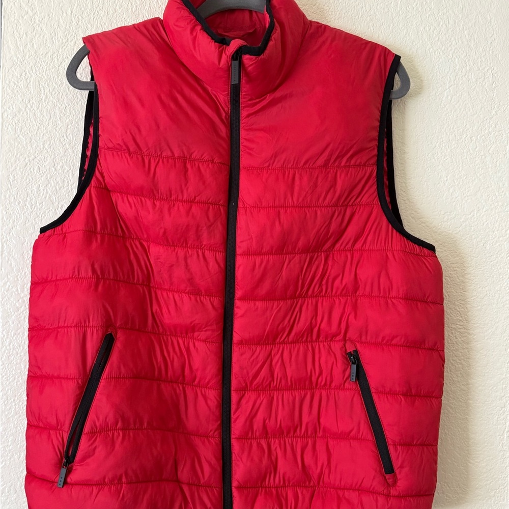 Perry Ellis Men's Vibrant Red Puffer Vest